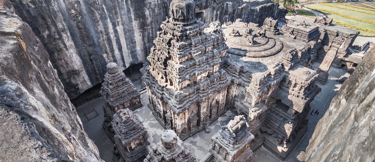 Kailasa_temple_4.jpg