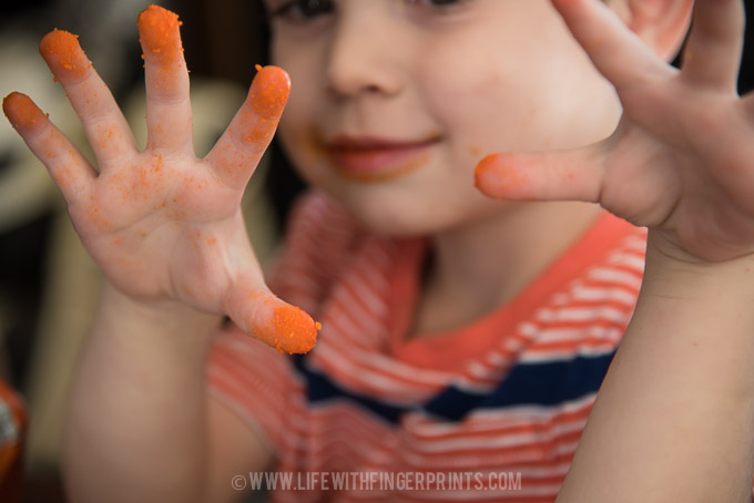 Cheeto-fingers-4757.jpg