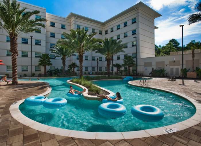 Osprey_Fountains_University_North_Florida.jpg